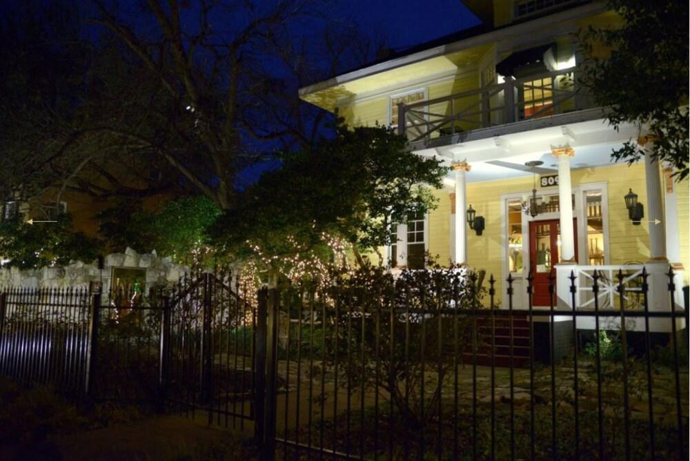 Austin'S Inn At Pearl Street Buitenkant foto